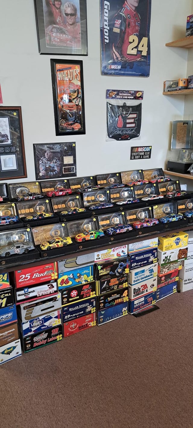 Where to Sell NASCAR Collectibles Near Me: Top Local Buyers