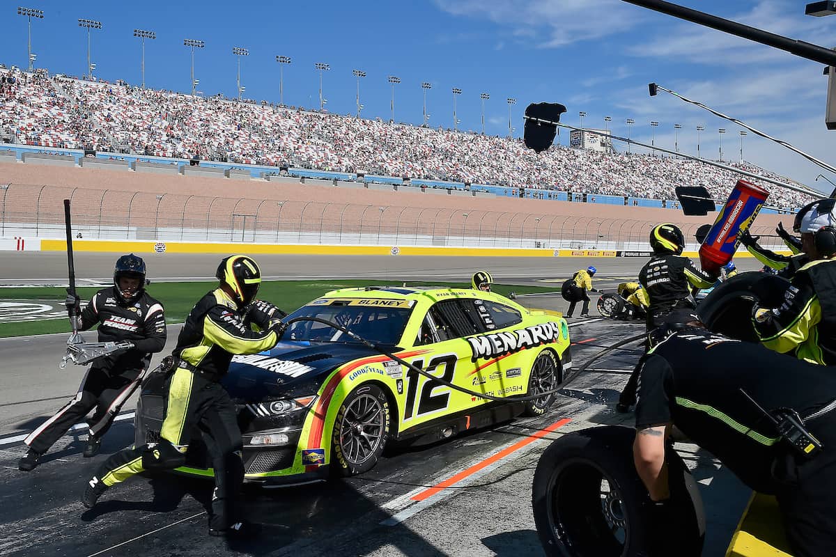 How Much Does a NASCAR Pit Crew Make Per Race? Salary Breakdown
