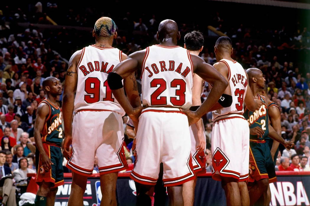 Inside the 72-10 Chicago Bulls Roster: Players & Stats of an Iconic Season