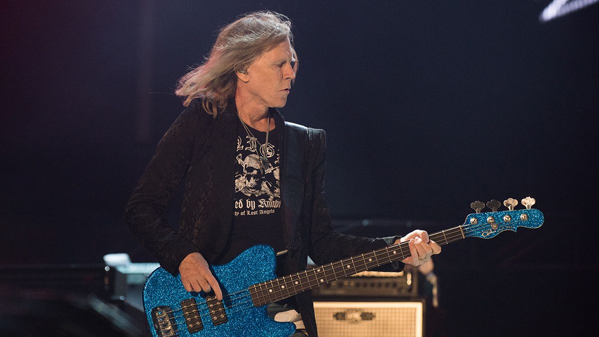 Tom Hamilton’s Wealth in 2023: A Look at the Aerosmith Legend’s Net Worth