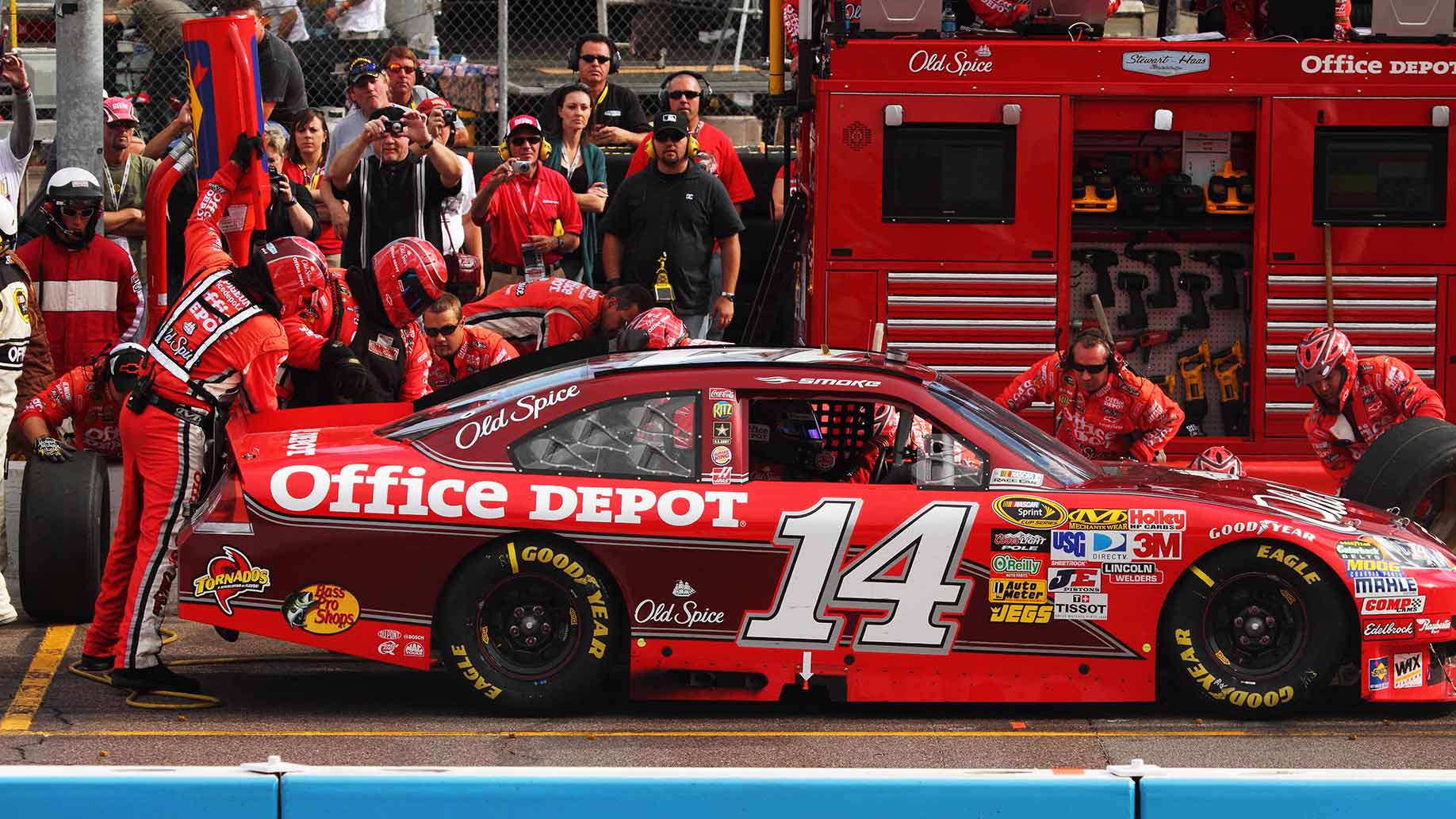 NASCAR Sponsorship Costs Explained: How Much to Sponsor a Car?