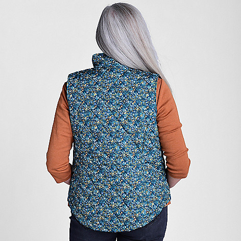 Revitalize Your Wardrobe with Christopher and Banks Vests – Shop Now!
