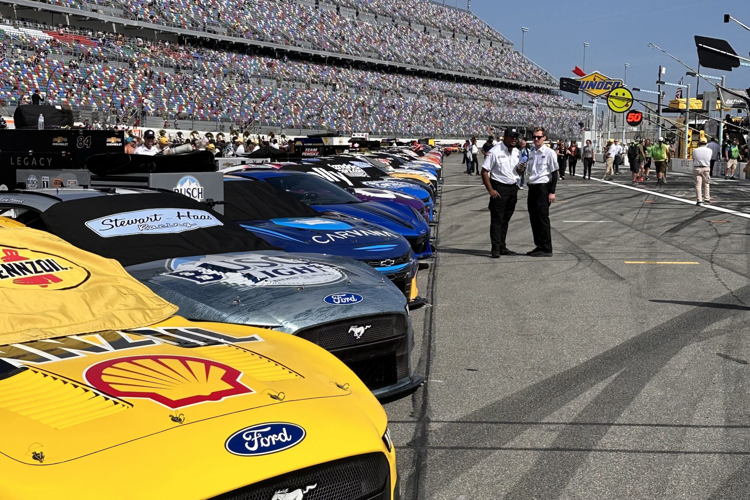 Ultimate Guide: What to Bring to a NASCAR Race for Comfort and Fun