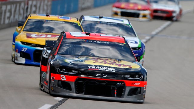 NASCARs Best Drivers at Texas: Who Dominates the Track?