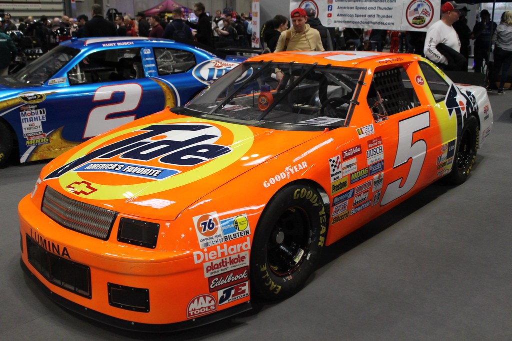 Explore the 1990 Chevrolet Lumina NASCAR: A Legendary Stock Car of the 90s