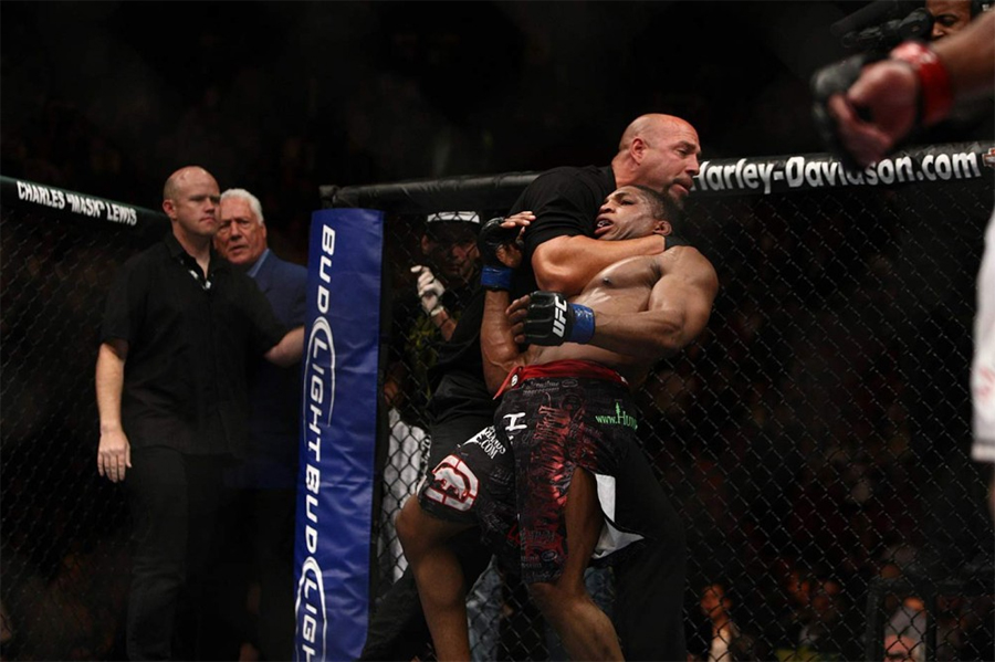UFC's Strict Rules on Kicks: Which Moves Are Illegal in the Octagon?