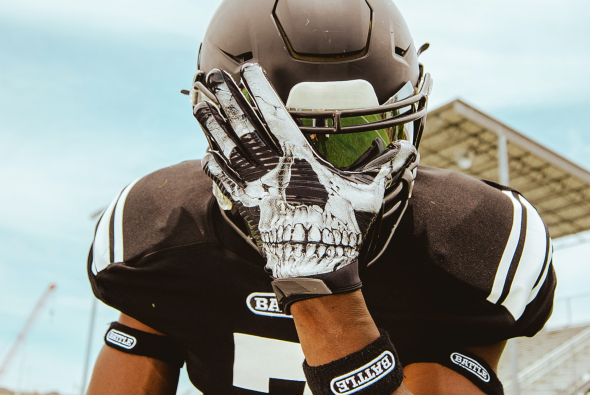 Discover the Best Gloves NFL Players Use for Maximum Performance