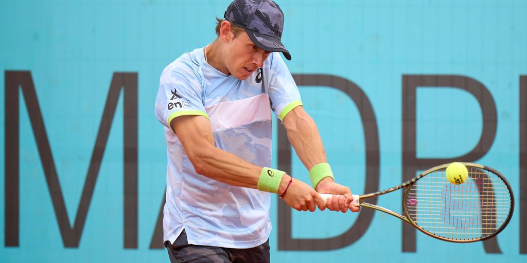 Watch Alex de Minaur vs Aslan Karatsev - Mutua Madrid Open 2023 Third Round