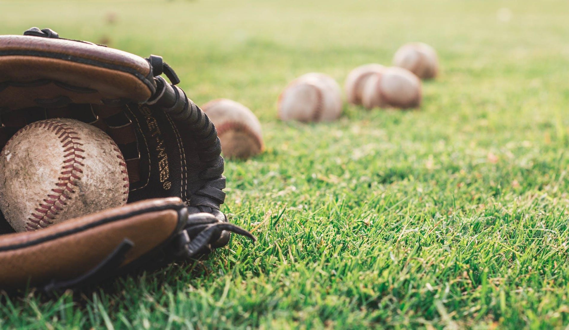 Baseball Equipment Checklist: Must-Have Gear for Every Player