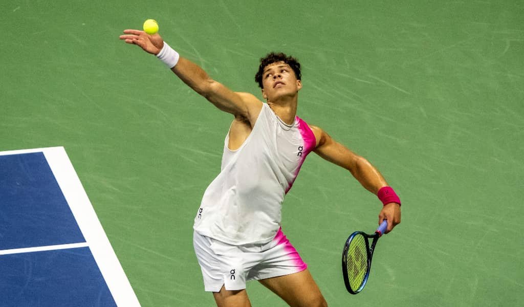 Ben Sheltons Racket Choice: Why He Plays with Yonex EZONE 98