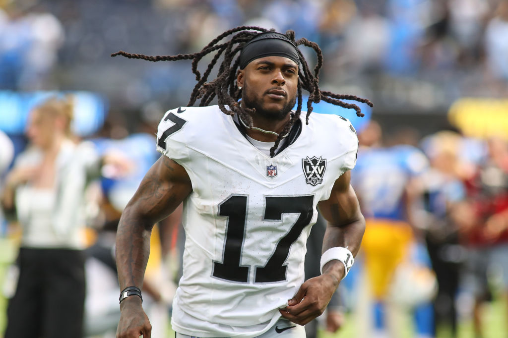The Hottest NFL Players Right Now: Who's Making Waves in 2024