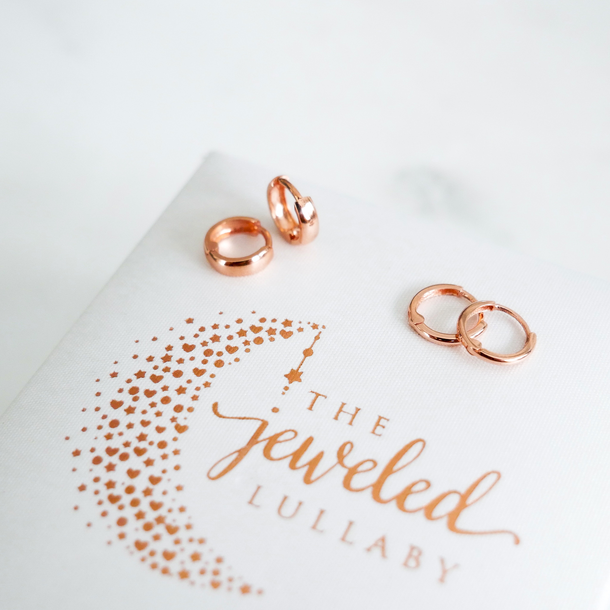 Why 18K Gold Earrings Are the Best Choice for Newborns