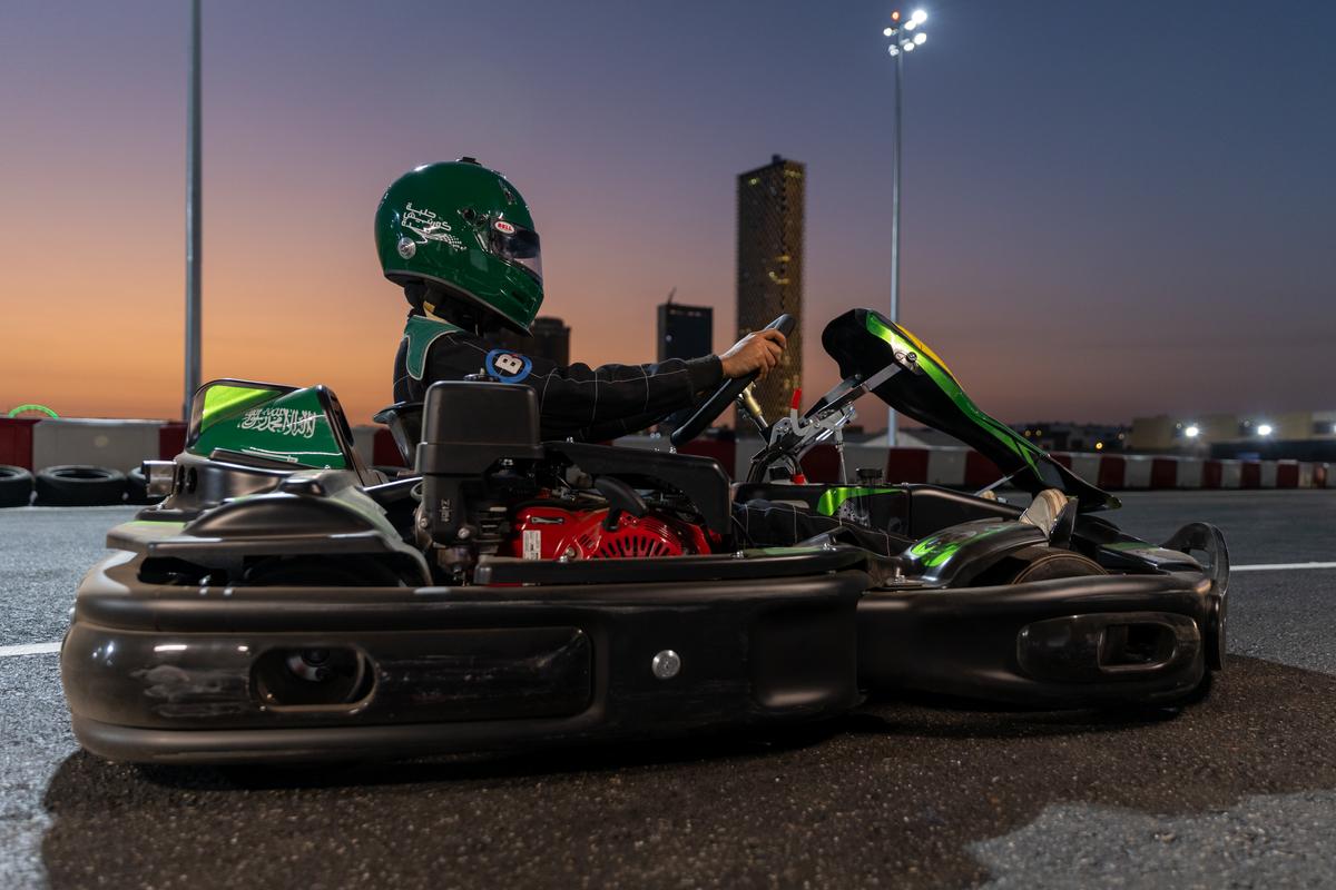 Explore Jeddahs Best Go Karting Circuit - Fun for All Ages