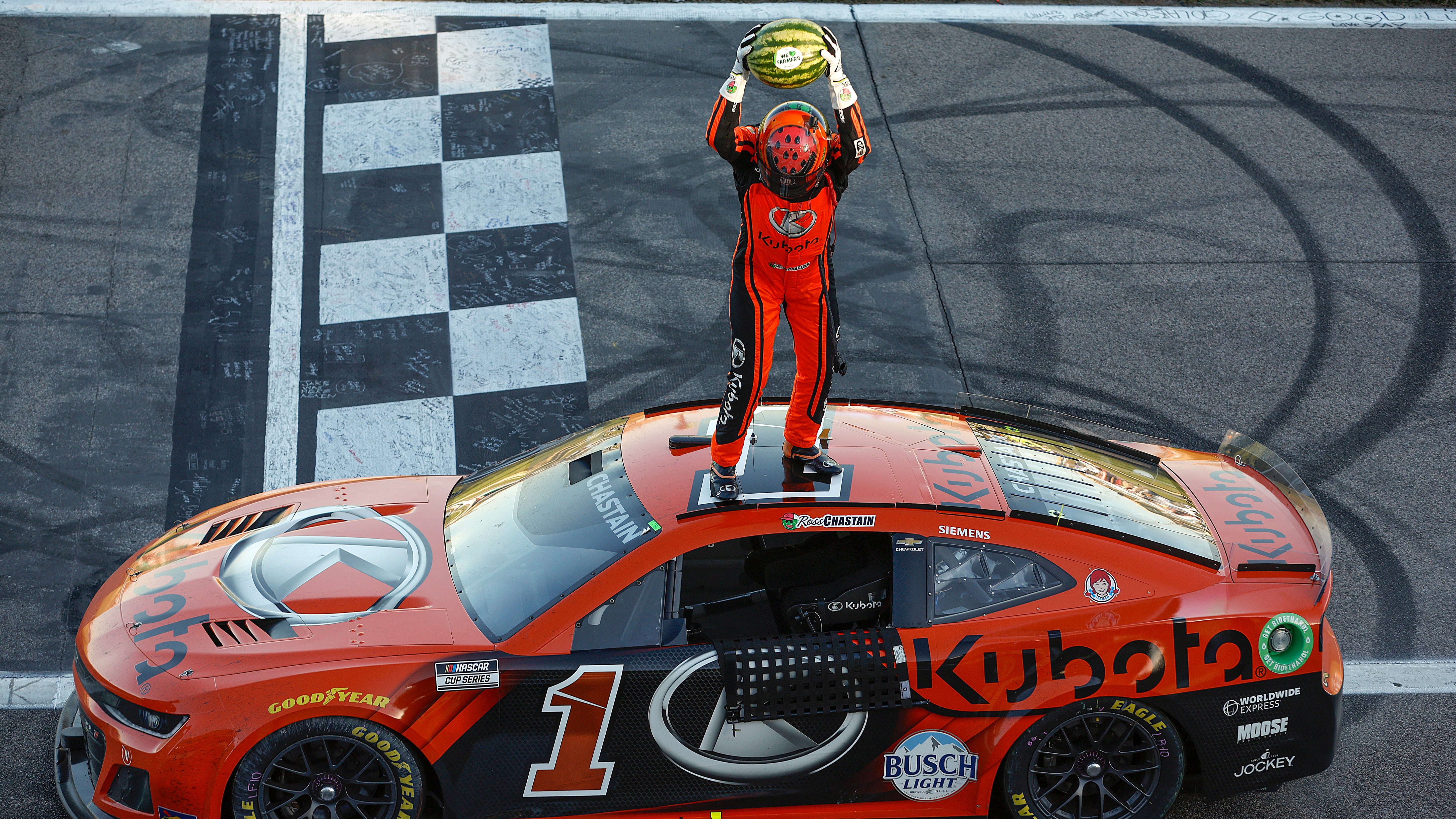 Who won the NASCAR Kansas race? Get the full race recap and results now.