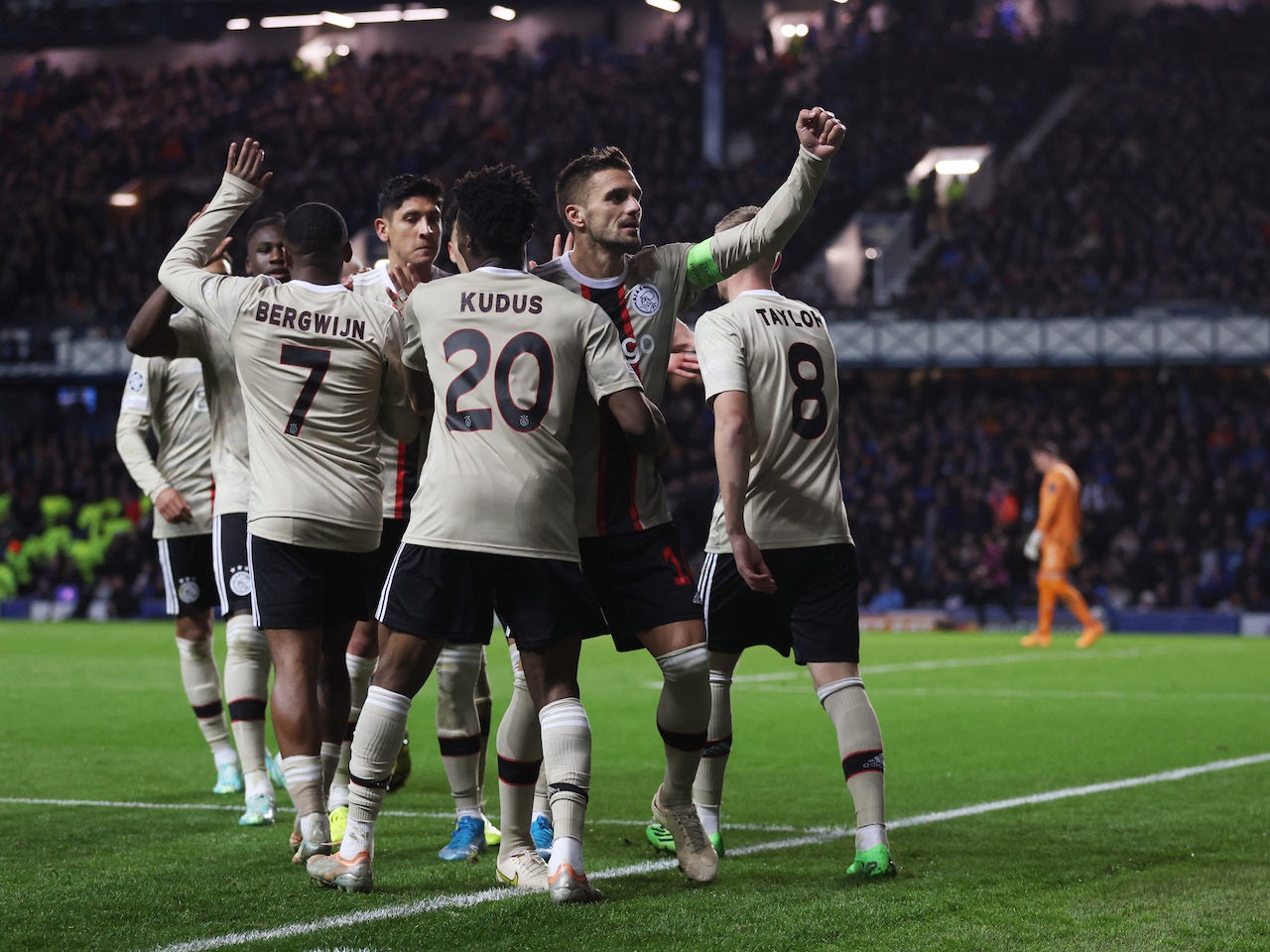 AZ Alkmaar vs Ajax Amsterdam: Complete Lineups & Match Preview (Dec 2024)