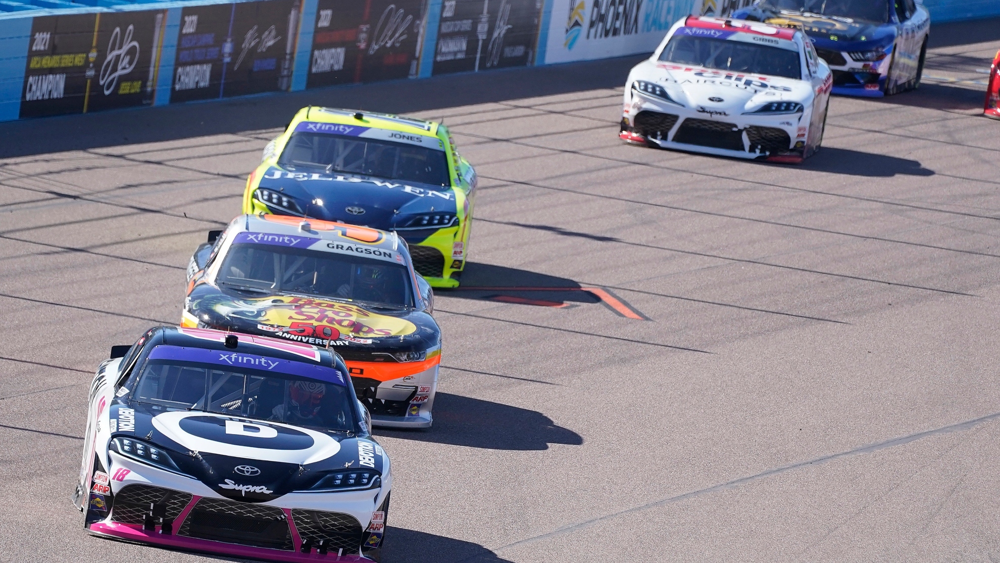 Green Flag: What Time Is NASCAR Race Today? Dont Miss the Start!