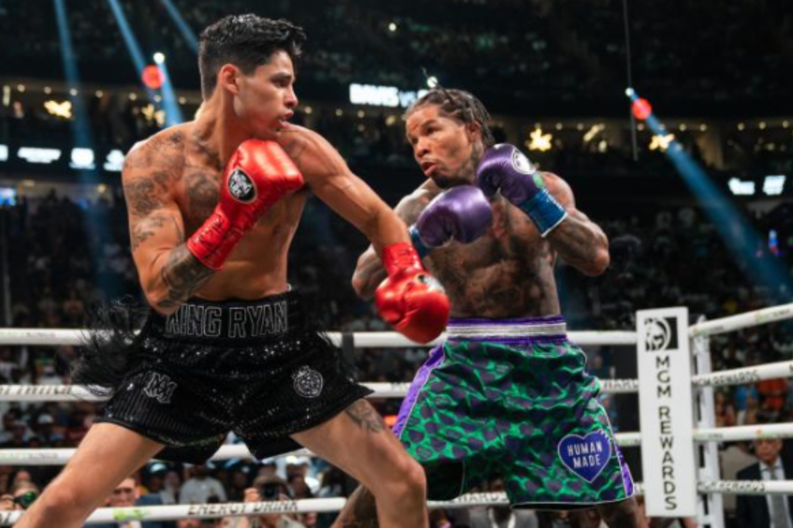 Whats a rehydration clause in a boxing contract? Heres how it affects fighters.