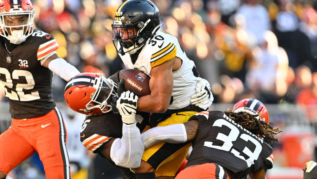 Confused about TNF? Find Out What Time Does the Thursday Night Football Game Come On