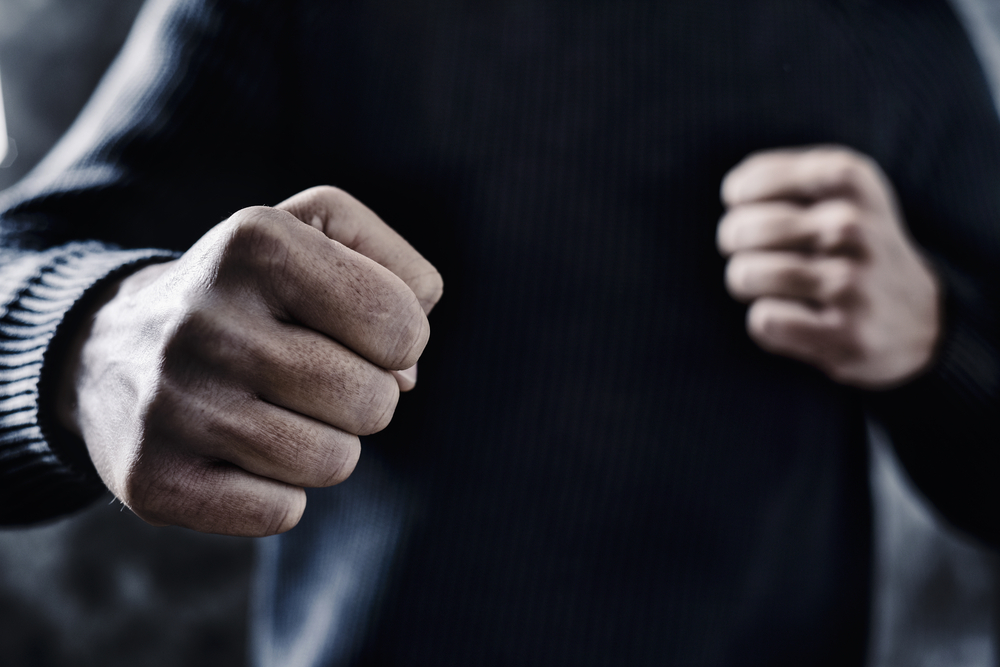 Do boxing gloves hurt your hands (discover the impact on your knuckles and joints)
