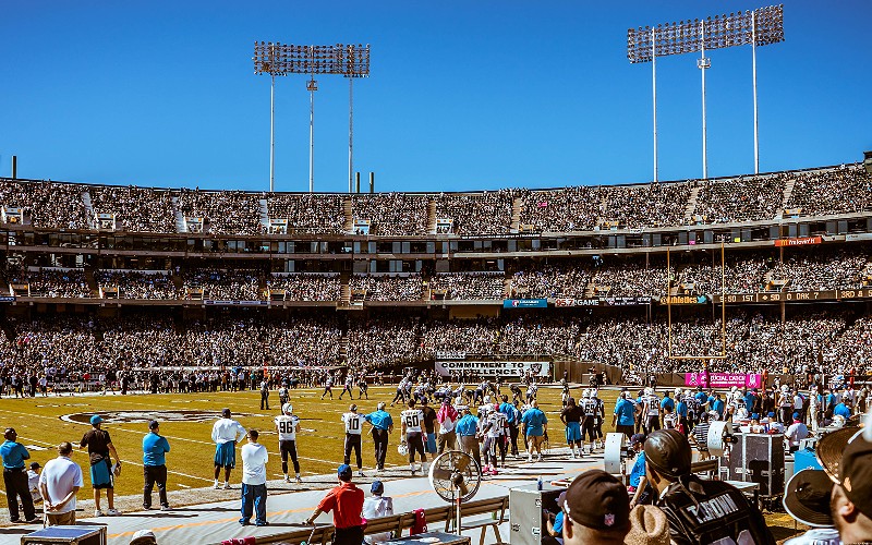 Unveiling the Loudest NFL Stadium: Is It Your Favorite Team?