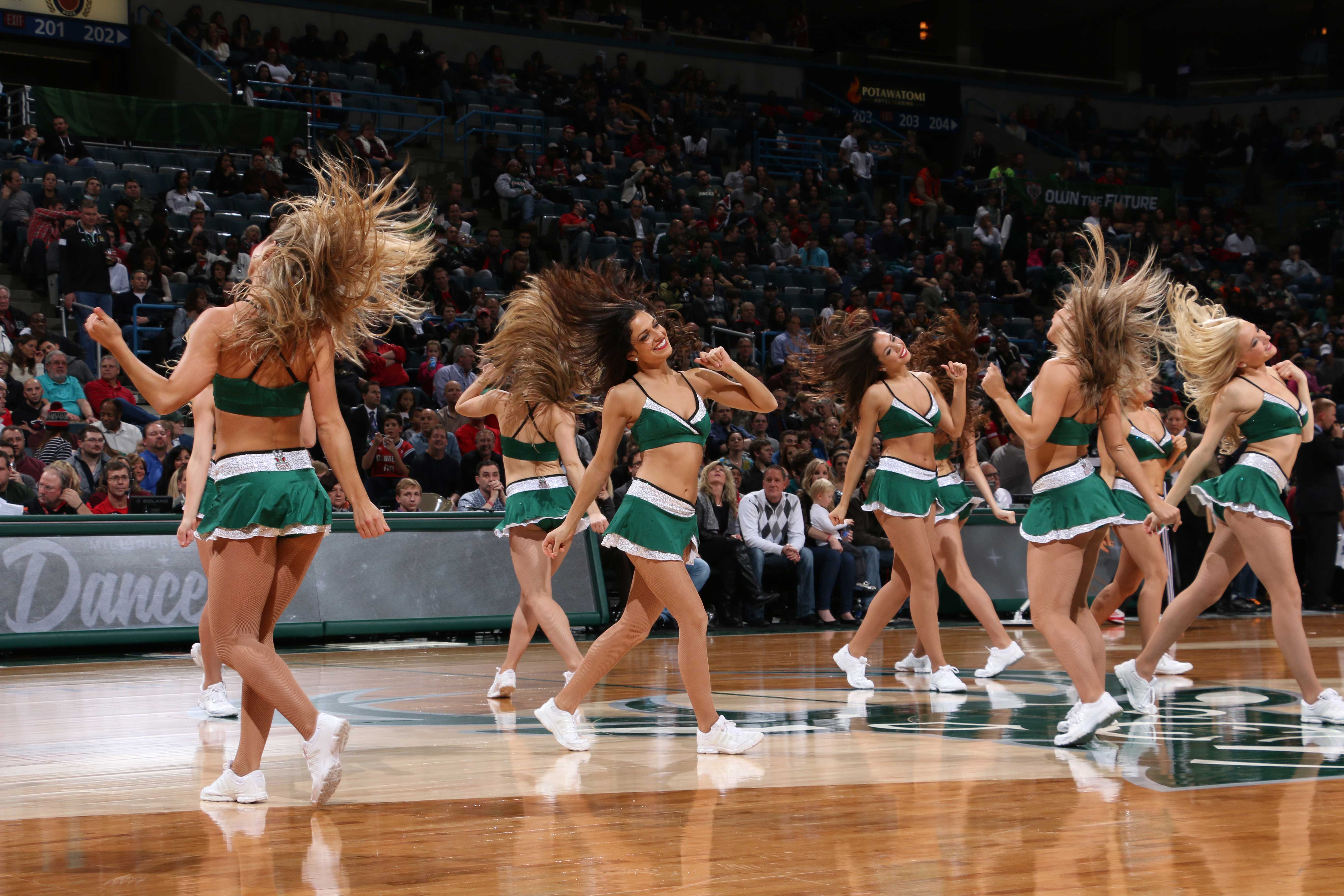 Curious About NBA Cheerleader Pay? Gloryguy.com Has the Answers