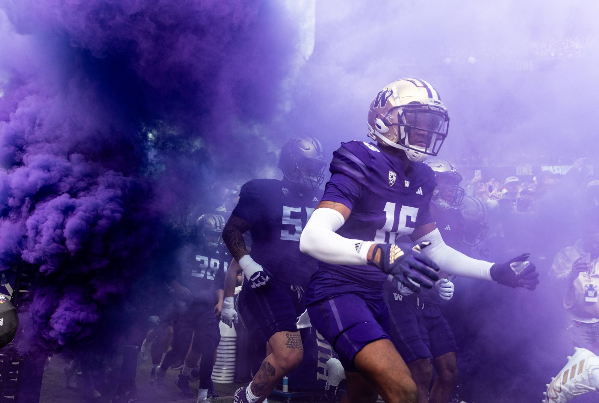 Find Out How to Watch Washington Huskies Football on TV or Stream