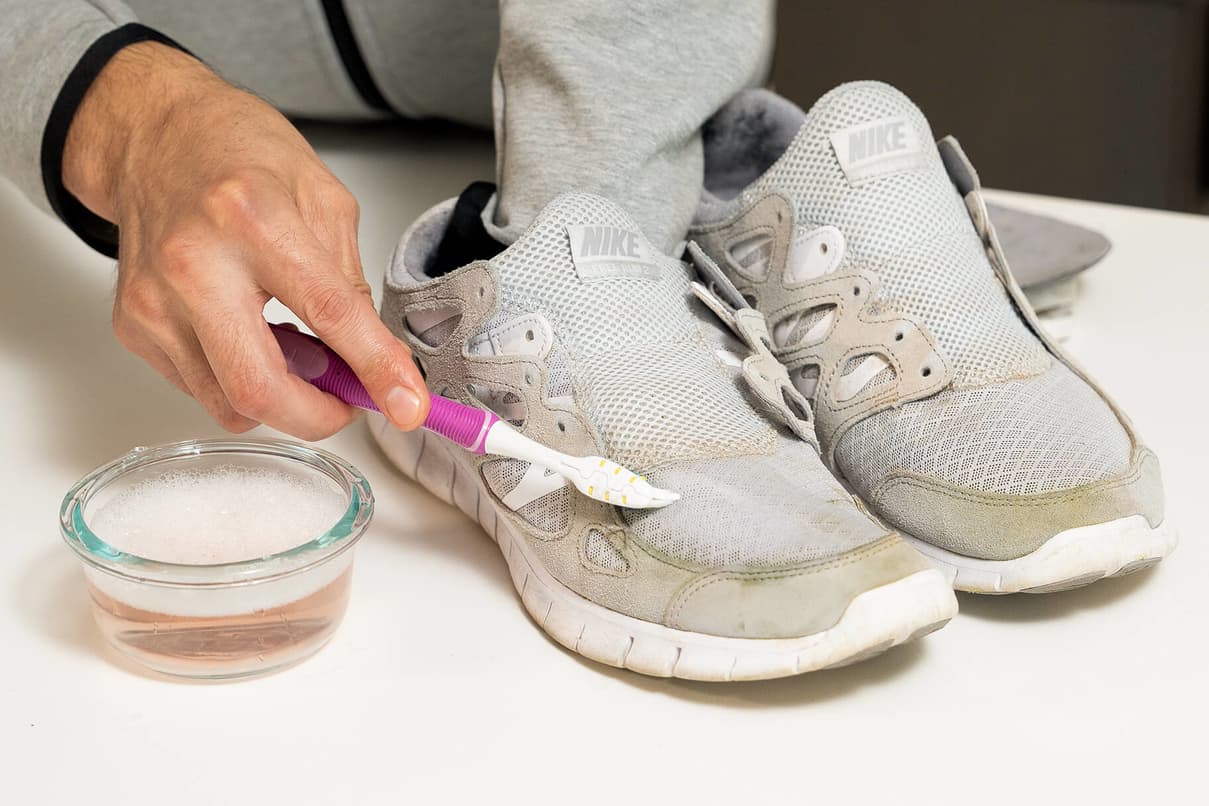 Quick Guide: How to Remove Grass Stains from Tennis Shoes at Home