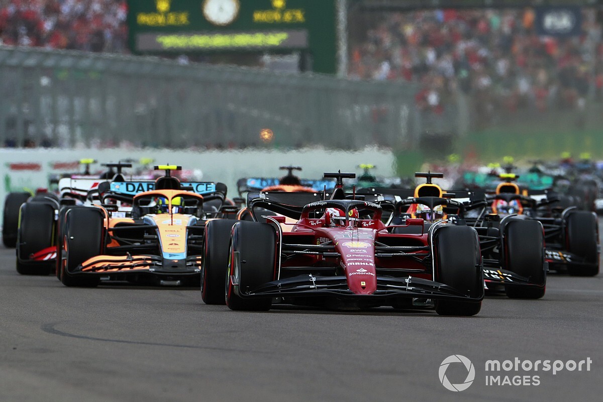 How fast do F1 cars go in km/h? Learn about F1 speed records