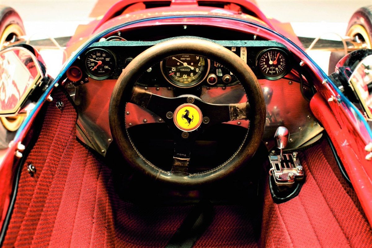 Are Formula 1 Cars Manual? Get the Facts on F1 Gearboxes!