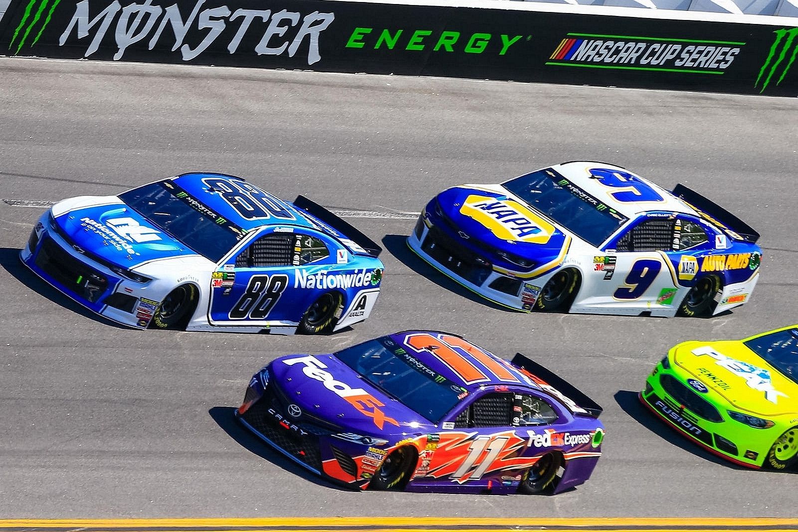 How fast do cars go in NASCAR? Get the real speed numbers here!