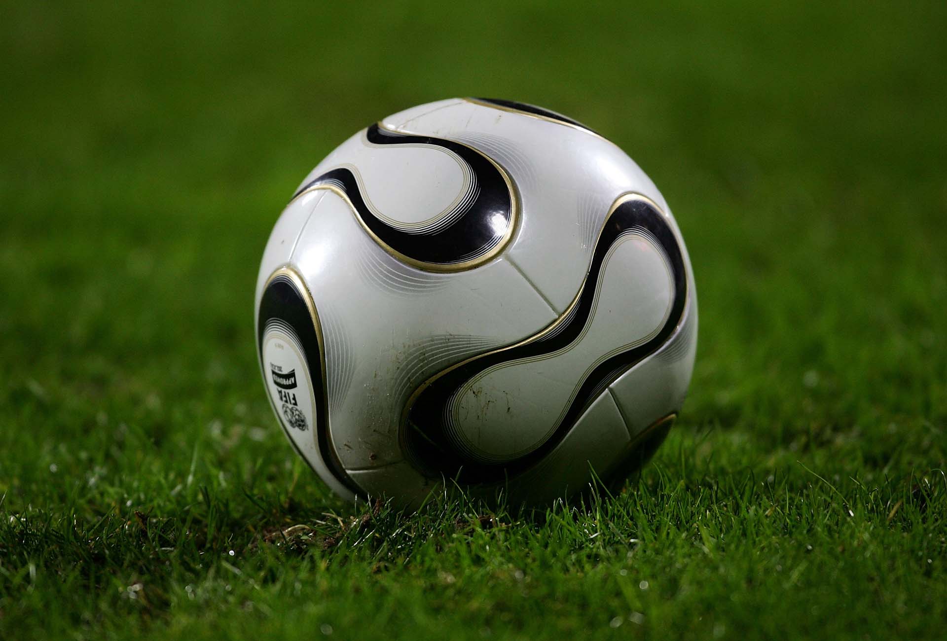 What is the best football ball to buy? See Our Top-Rated List!