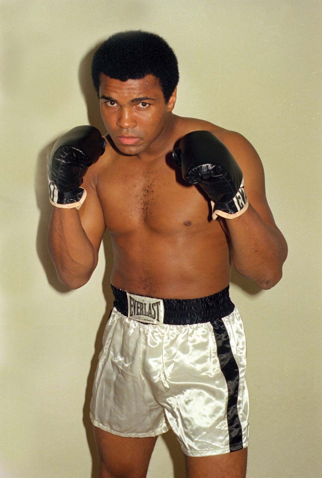 The Muhammad Ali Physique: What Made Him a Boxing Legend!